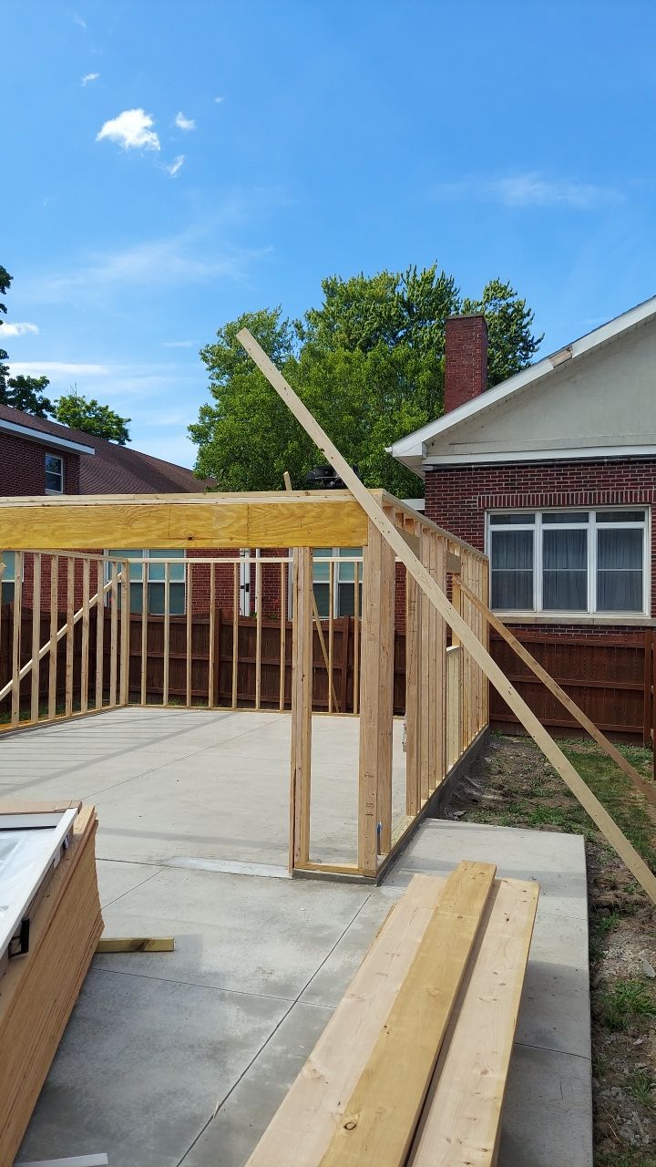 Garage by Ivy Lea Construction