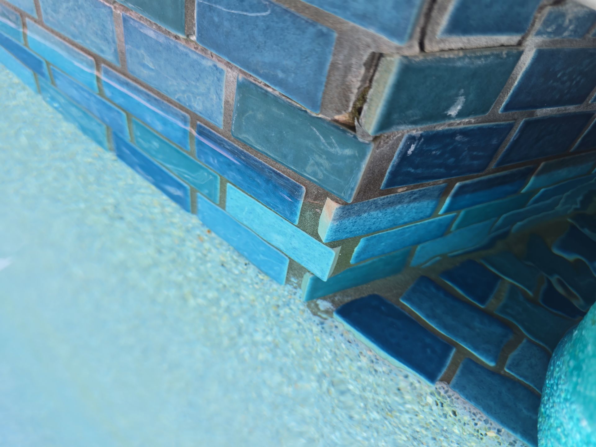 Freeform Pool with Raised Spa and Tanning Ledge by Pinnacle Pools and Spas - DFW