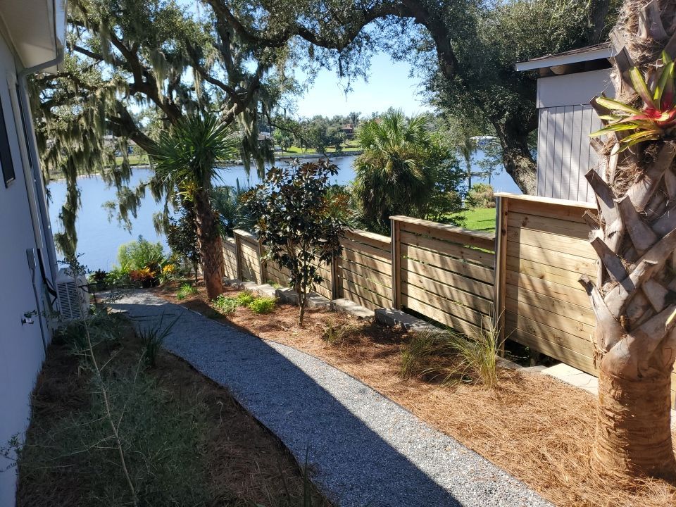 Custom Horizontal Fence  by Hip Square Fence Inc.