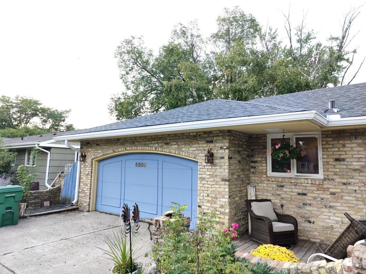 6" Gutters in Minneapolis by Next Level Seamless Gutters / Exteriors Inc.