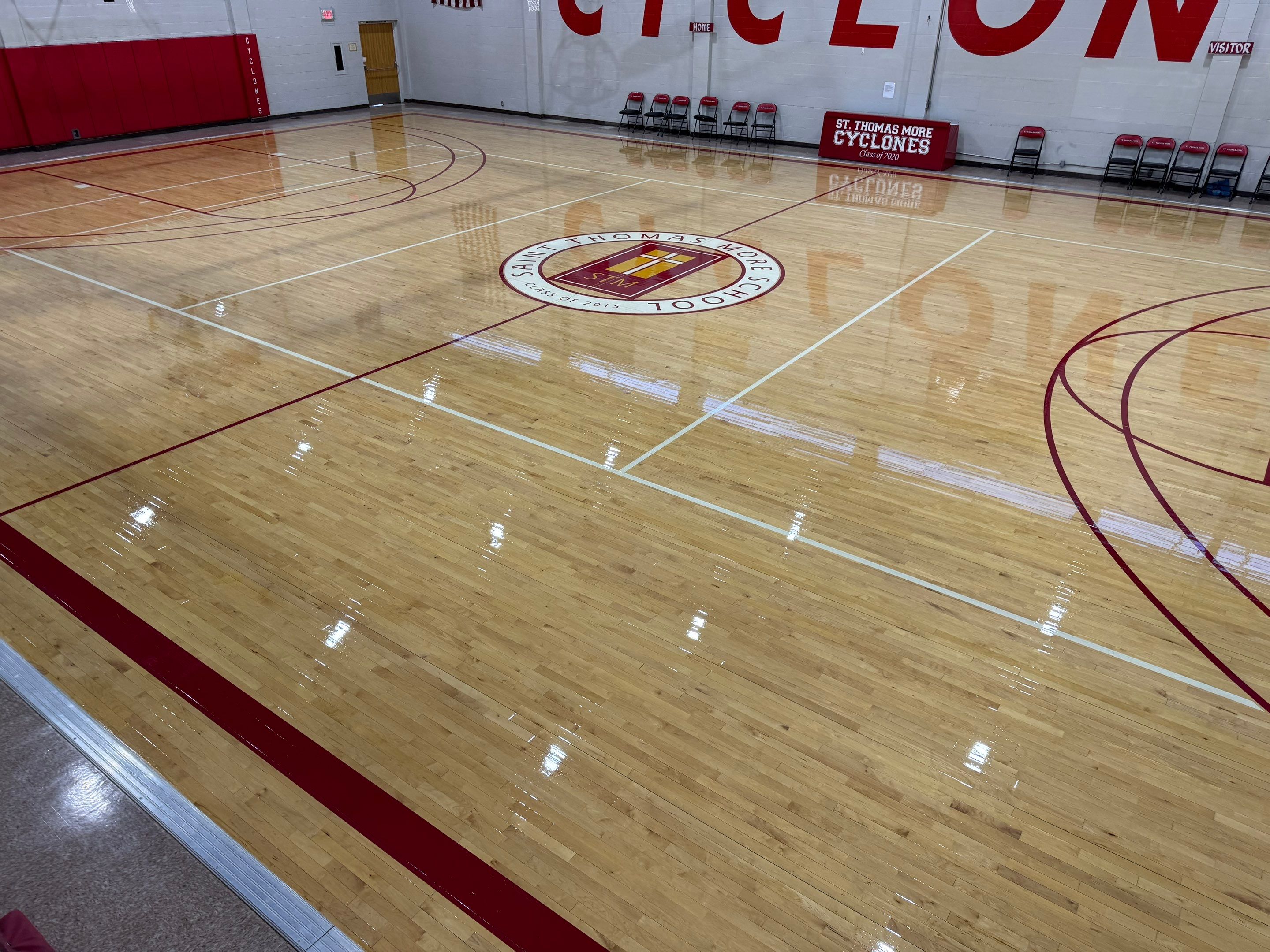 Gym Floor - Screen and Redcoat by Rippnfinish