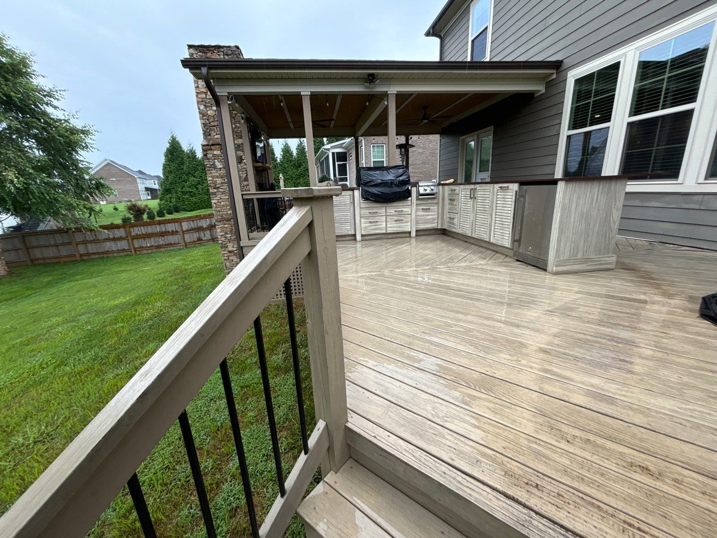 Weathered Deck using AcryFin by DuraSeal
