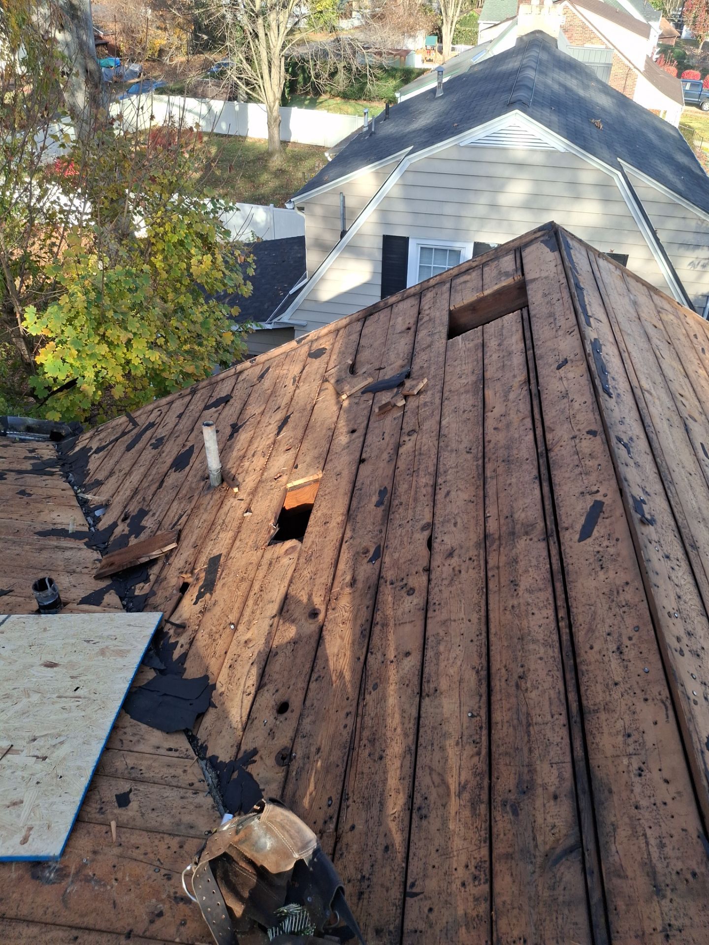 Residential Roofing Installation using GAF Timberline HDZ Charcoal by Rainstoppers Roofing