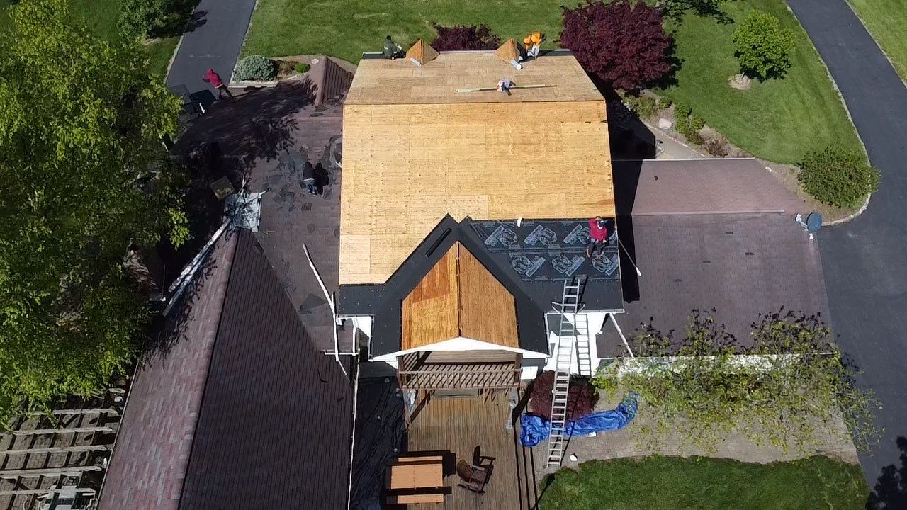 Residential Roofing Installation using Ownes Corning Brownwood Duration by Storm Contracting