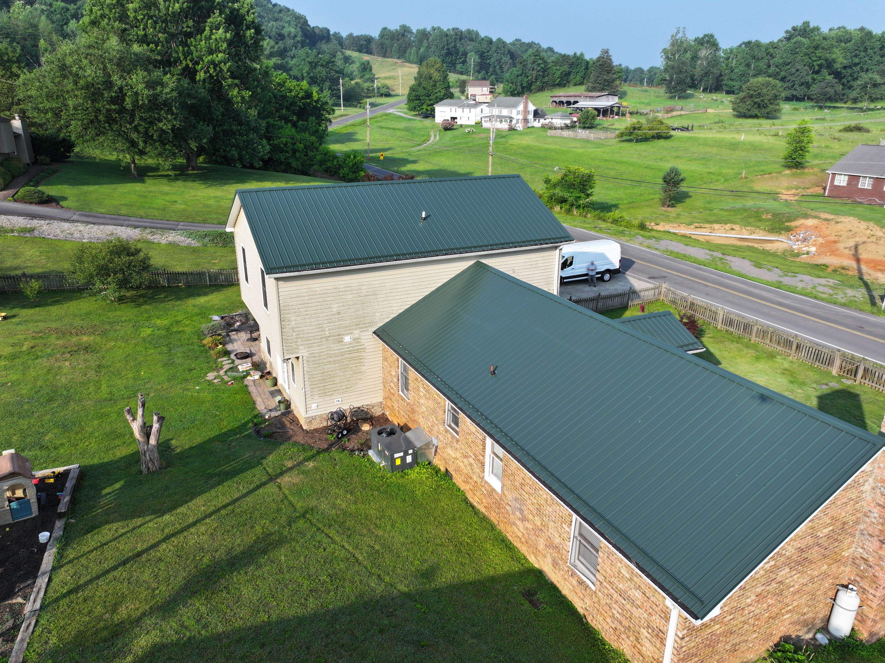 Vinson Residence by Omnia Roofing