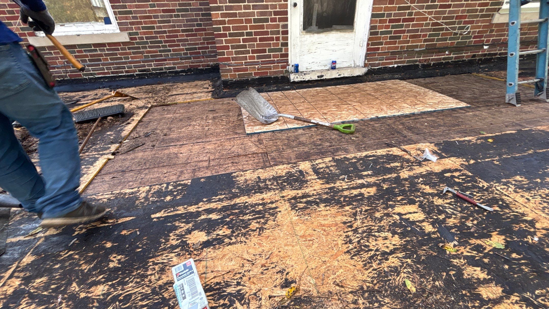 Roof Replacement using Owens Corning Colonial Slate by 180 Contractors