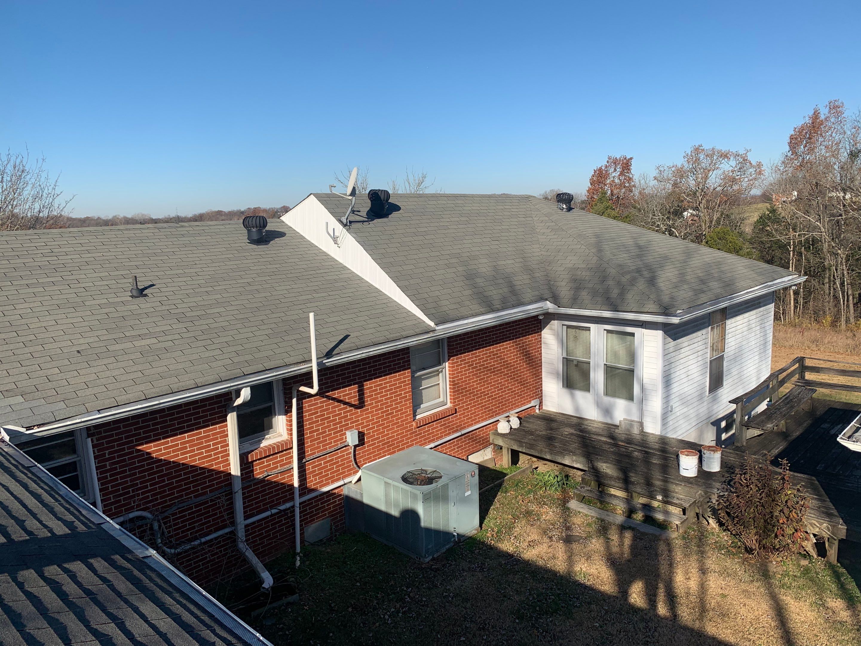 Residential Roofing Installation using Owens Corning Oakridge Roofing System by Undersun Roofing 