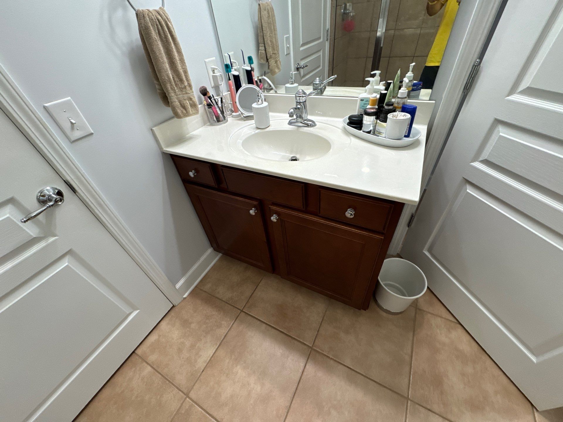 Master bathroom full renovation by Prudencio