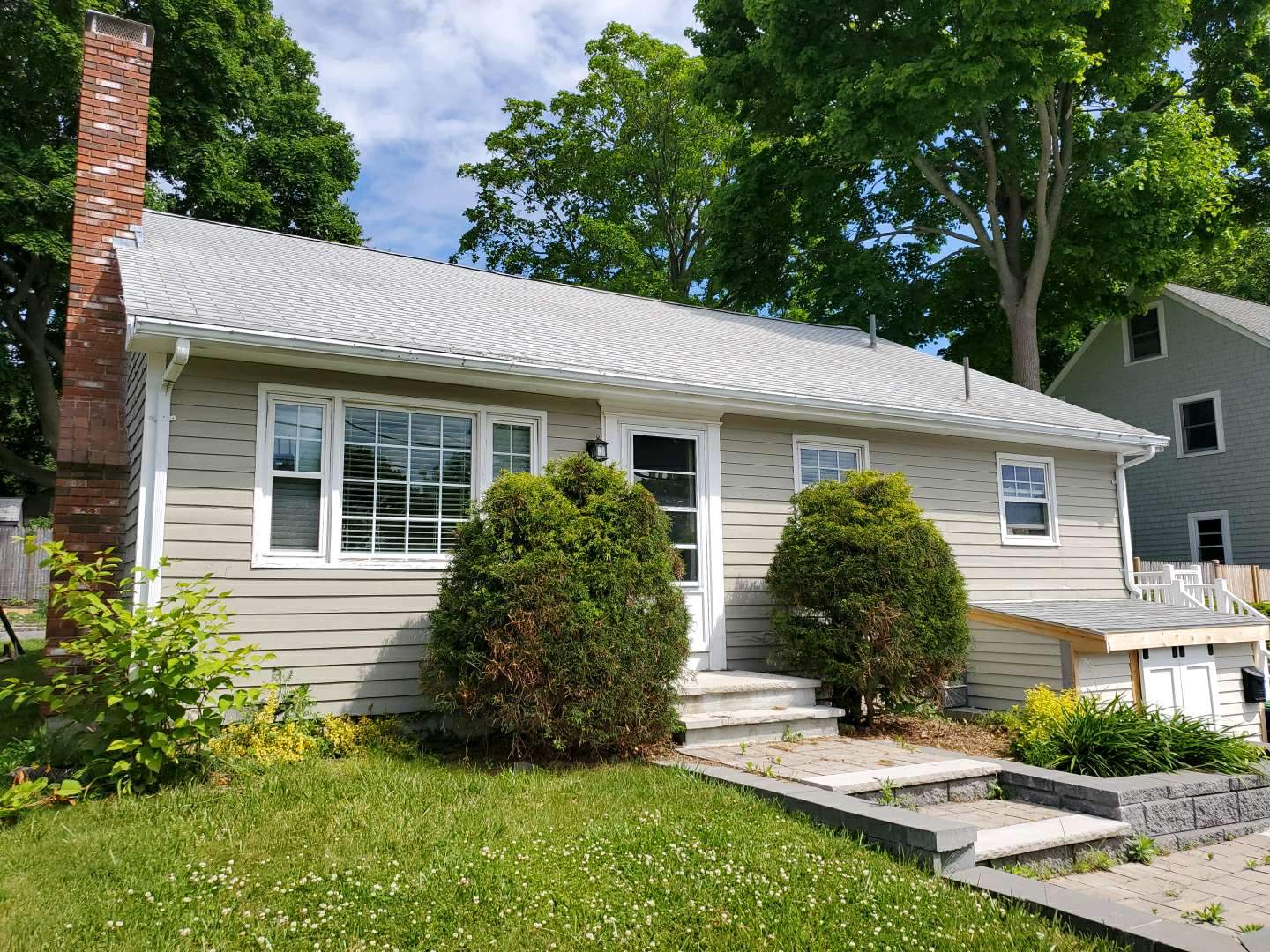 Siding Installation using CertainTeed and new GAF roofing by UBrothers Construction