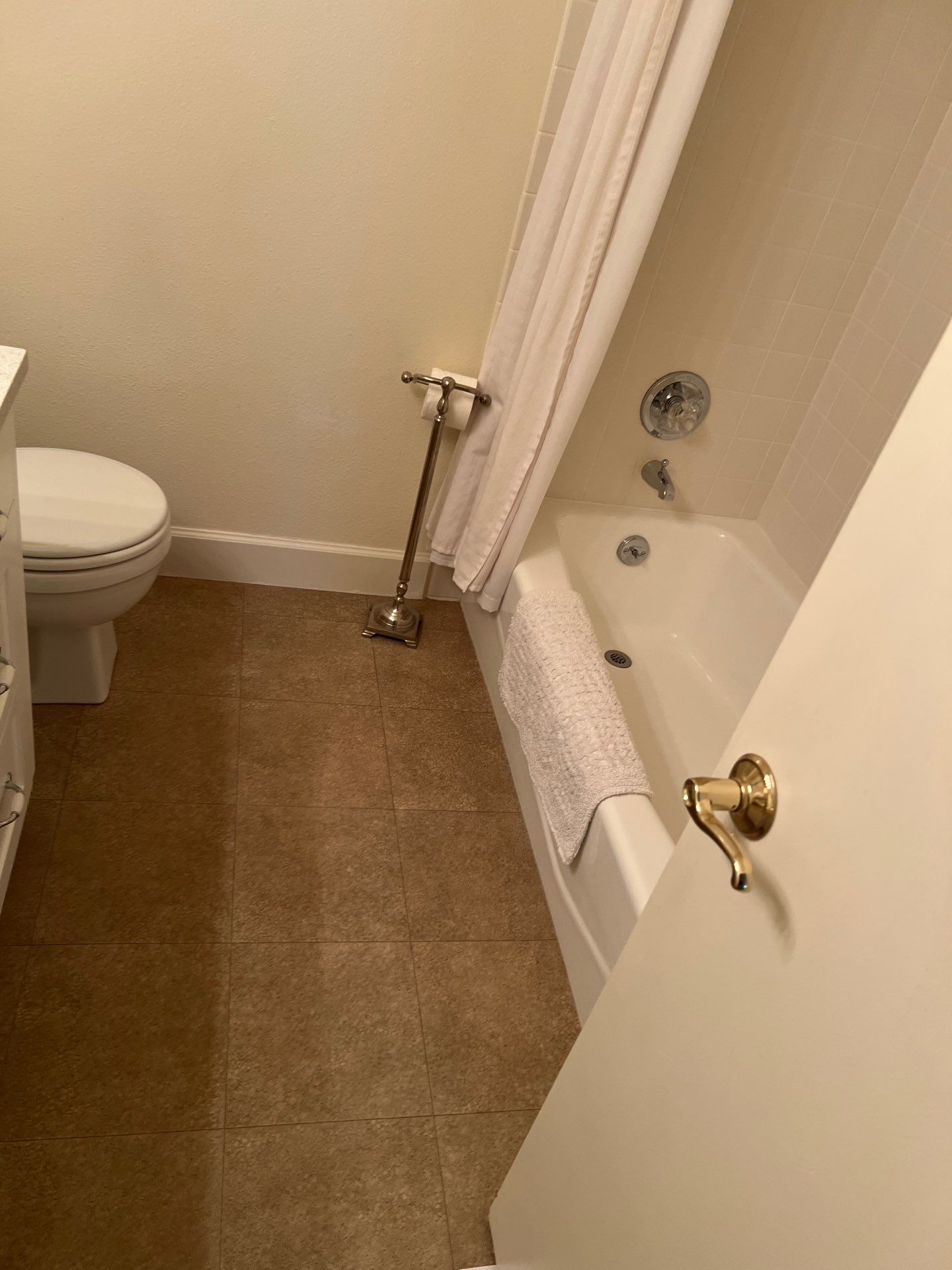 Maid Service House Cleaning in West Linn by Cloud 9 Professional Cleaning Services