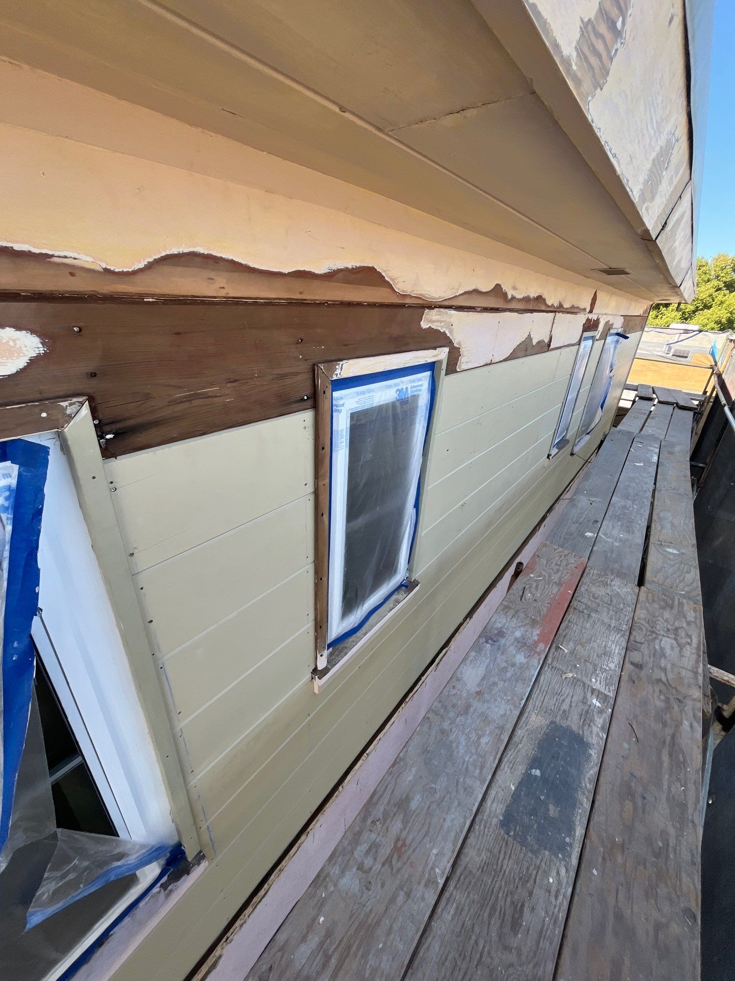 Exterior Painting using Sherwin-Williams  by Herrera’s Bay Area Painting inc.