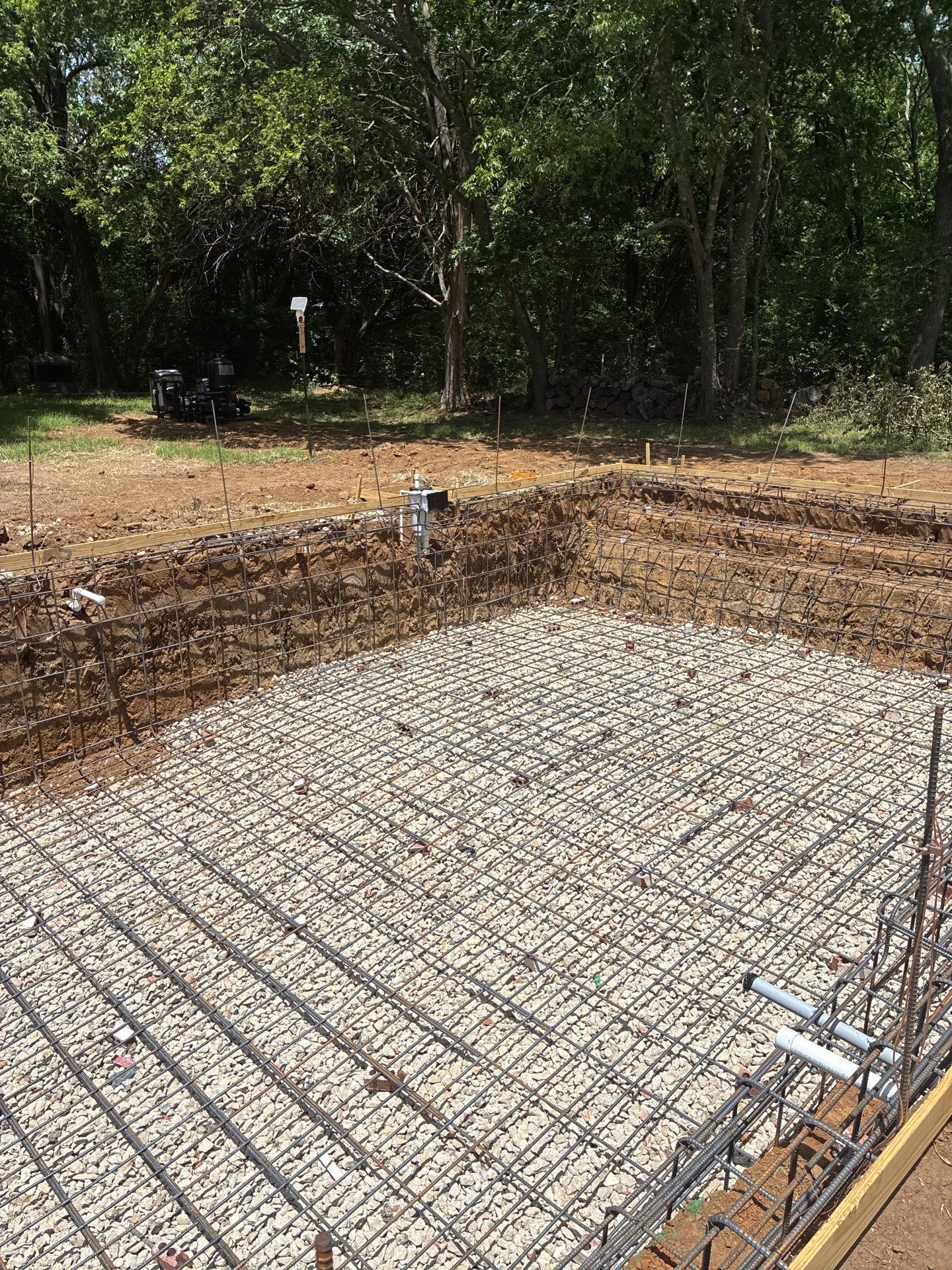 Classic Rectangular Pool with Travertine Deck by Pinnacle Pools and Spas - DFW