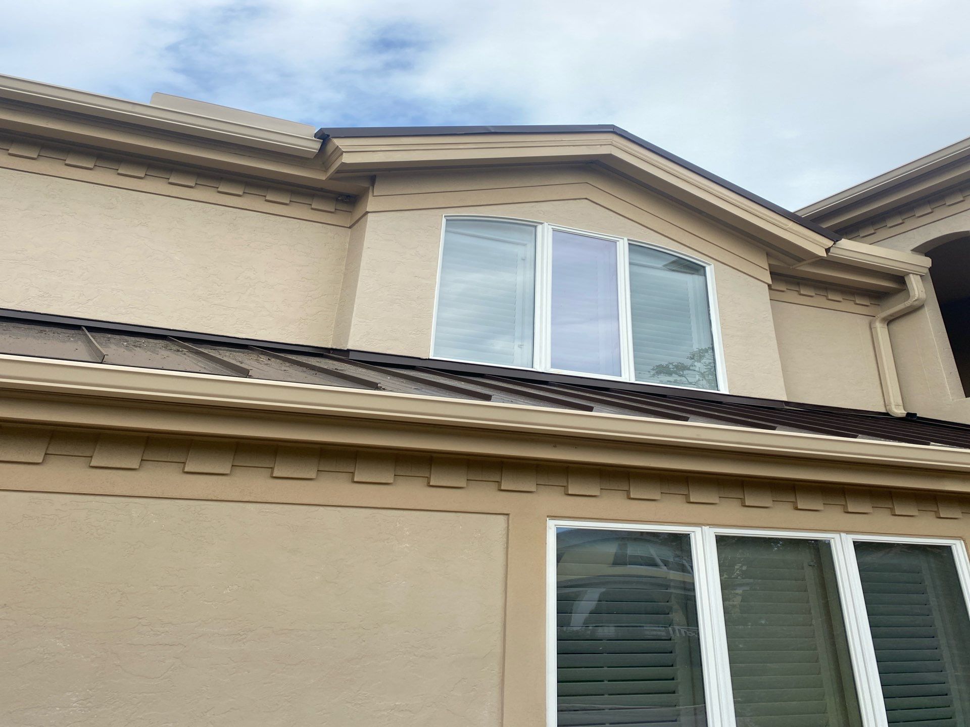 Seamless Gutters in Sarasota FL by Gutter Professors