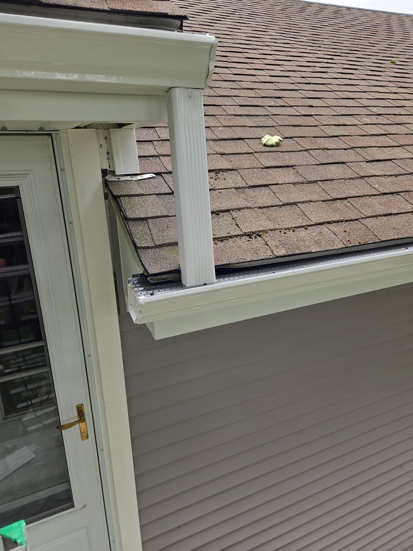 Siding Installation using CertainTeed Monogram Vinyl Siding - D4 - Granite Gray by A Plus Exterior