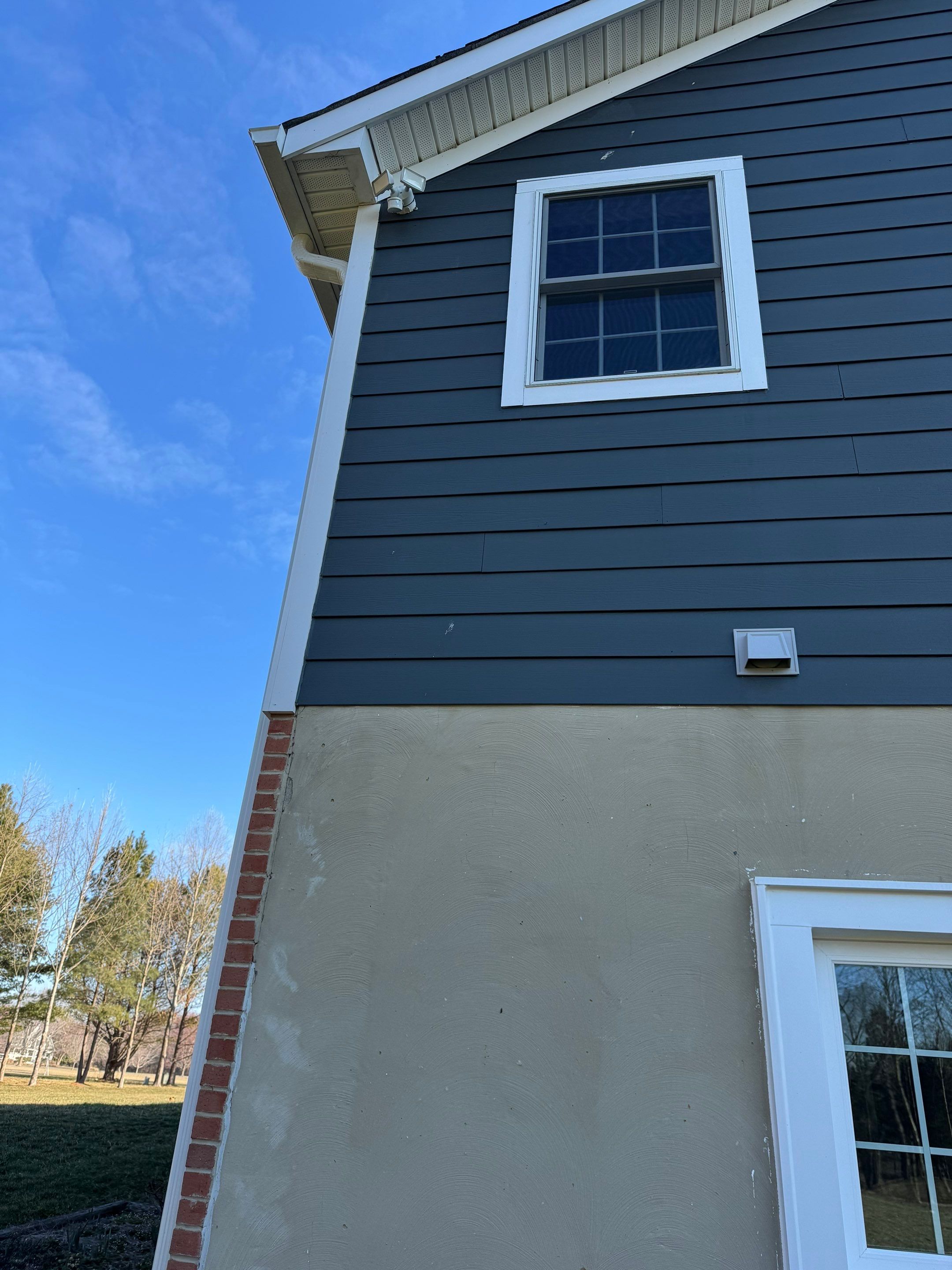 Siding Installation using JH CedarMill Plank STMT by ExteriorPros
