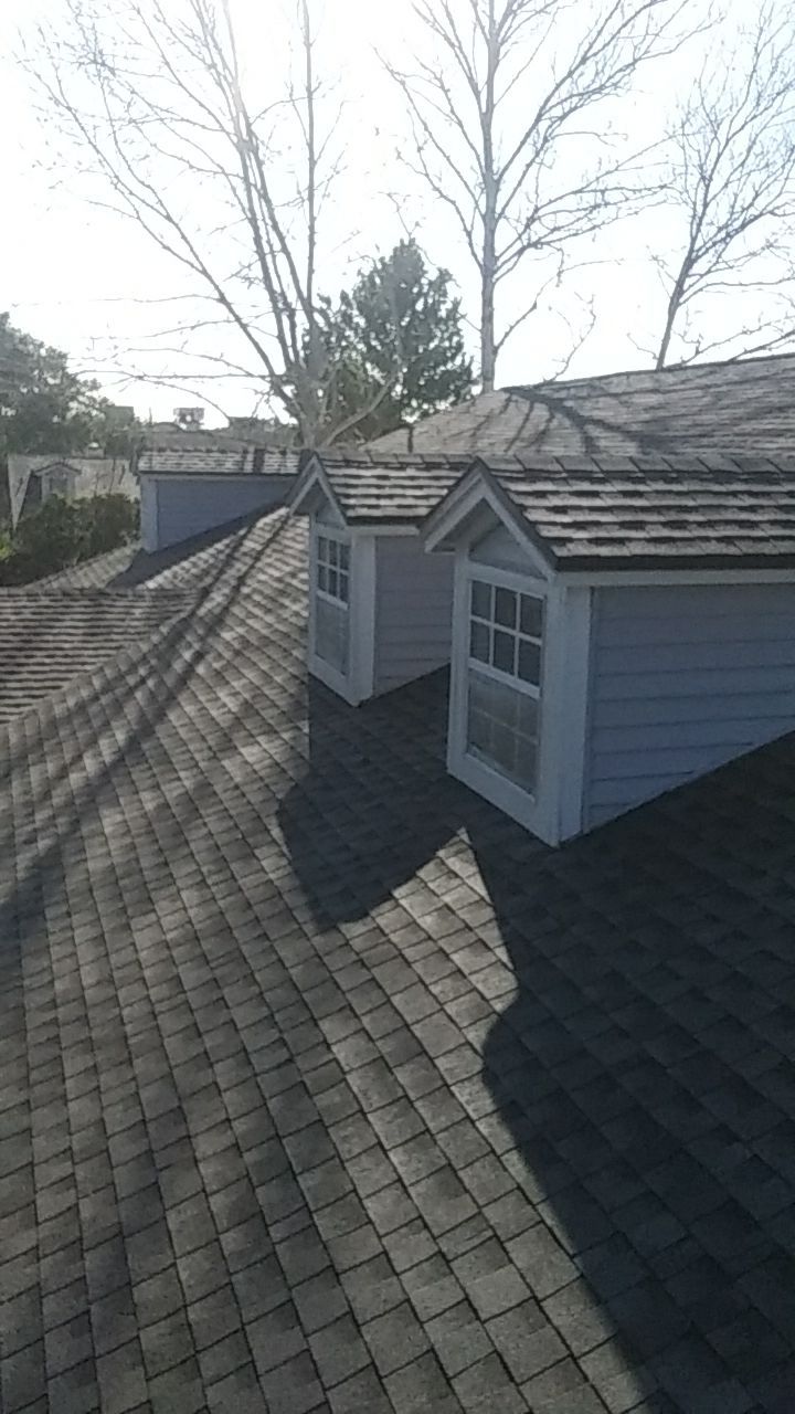 1st Class Roofing, Inc. featured photo.
