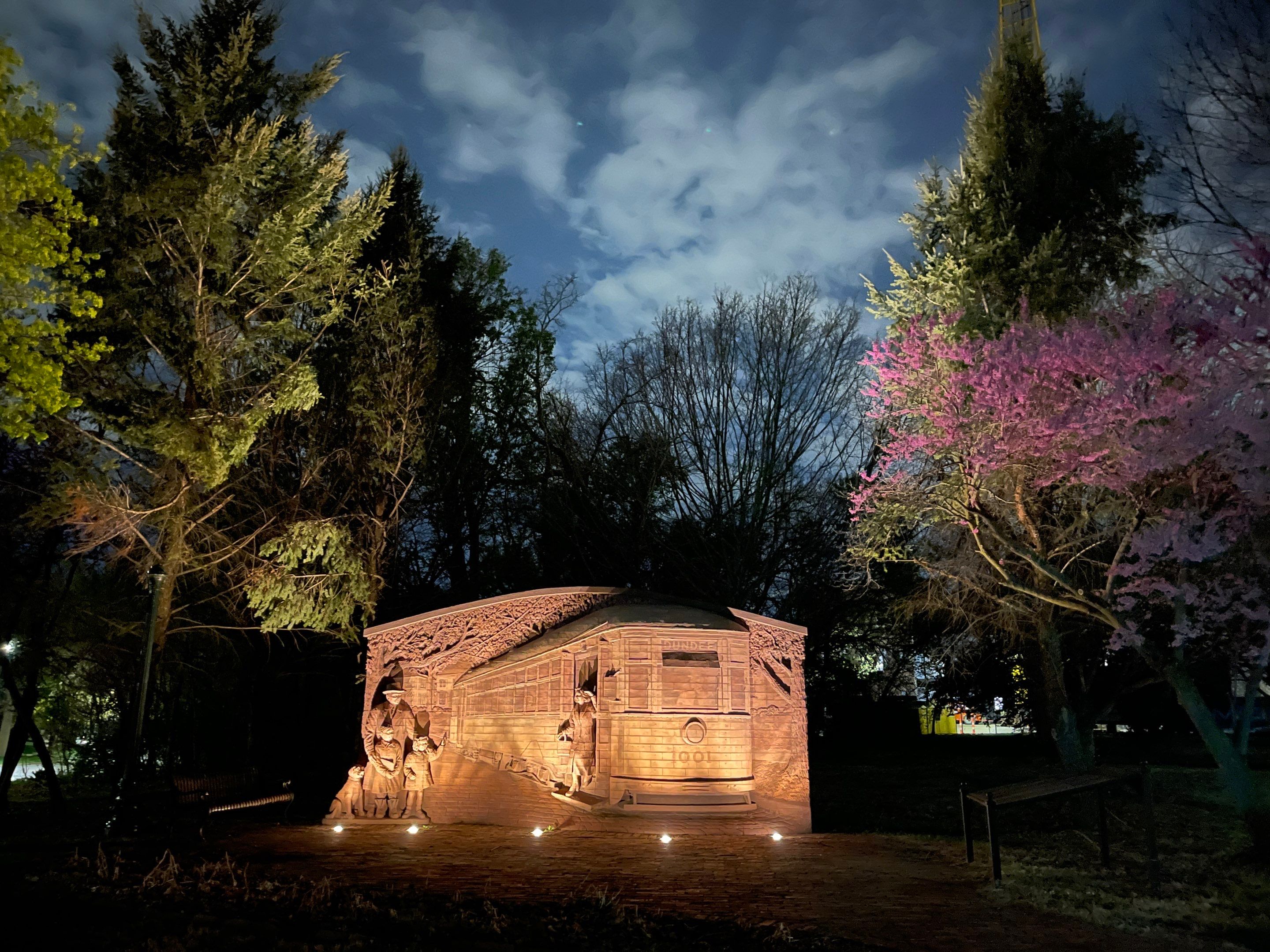 Dundee Park by Midwest Lightscaping