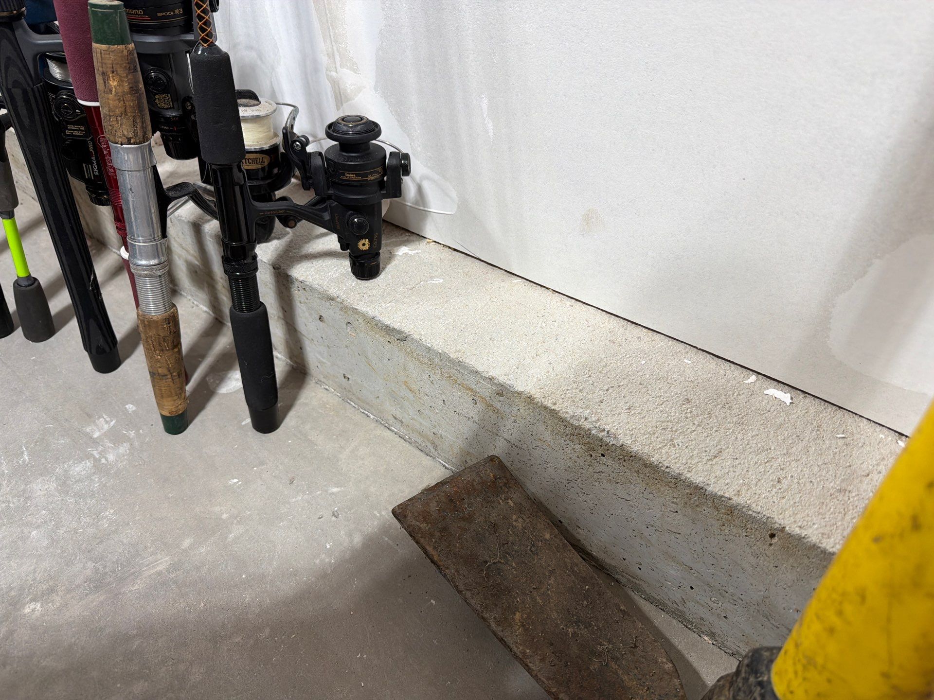 Decorative Flake Garage Floor Coating Installation in Tea, South Dakota by Select Painting, Coatings & Garage Cabinets