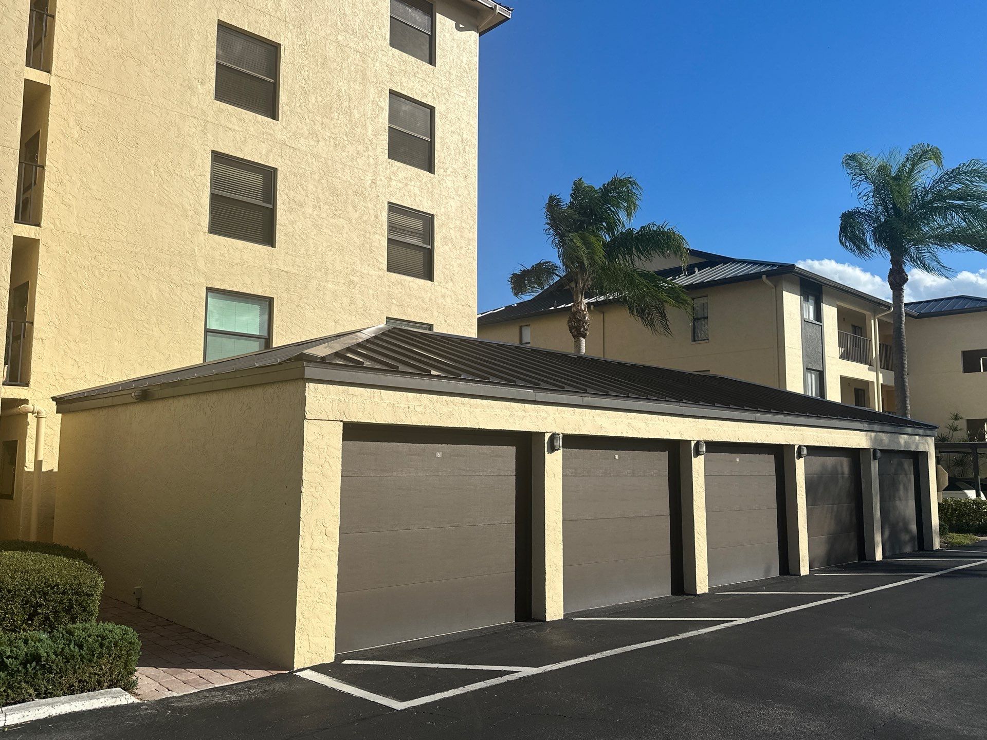 6-Inch Seamless Gutters in Cape Coral FL by Gutter Professors