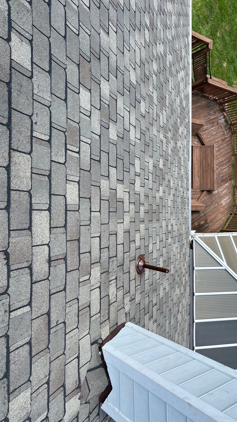 Roof Replacement using Certainteed Grand Manor Shingles by American Home Contractors