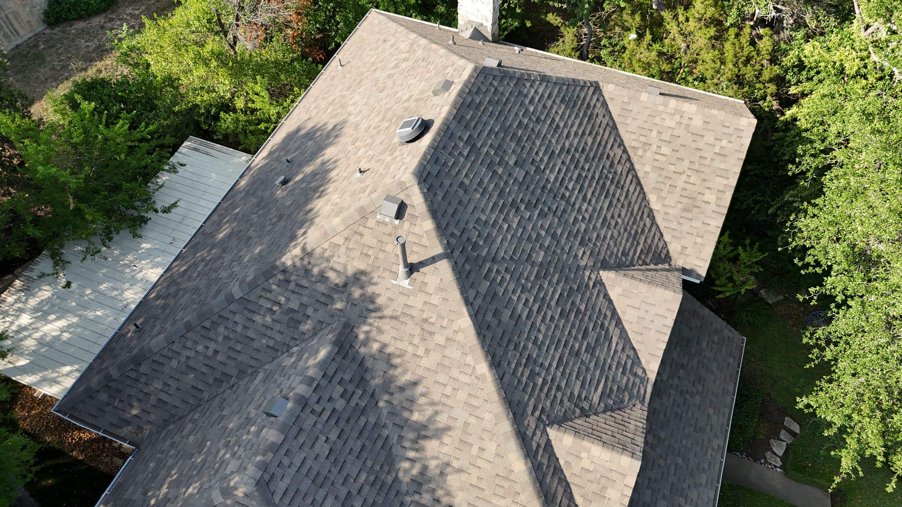 Weathered Wood Plus - Malarkey Highlander by RoofsOnly.com