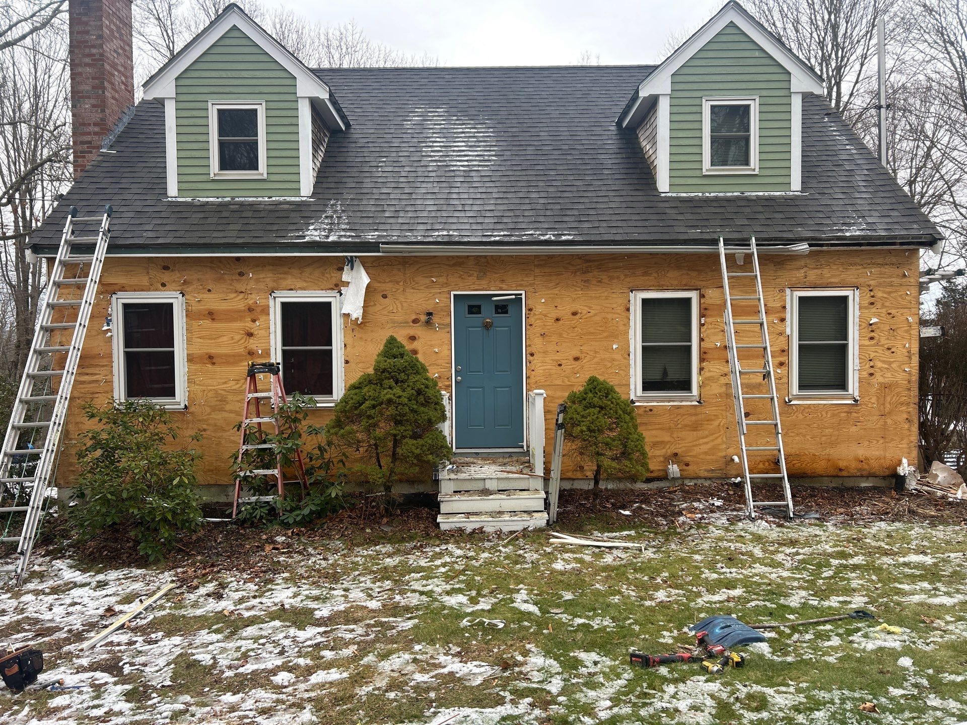 James Hardie siding in Dream Collection color - Dighton, MA by UBrothers Construction
