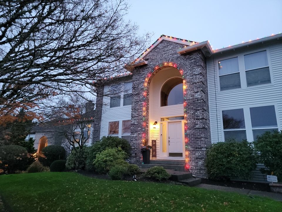 Holiday Lighting using C9 Incandescent - Transparent Colors by Paul Schopp
