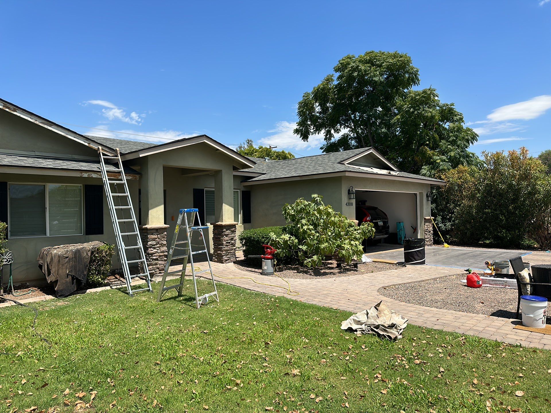 Exterior House Painting - Phoenix by Crash of Rhinos Painting & Garage Floors