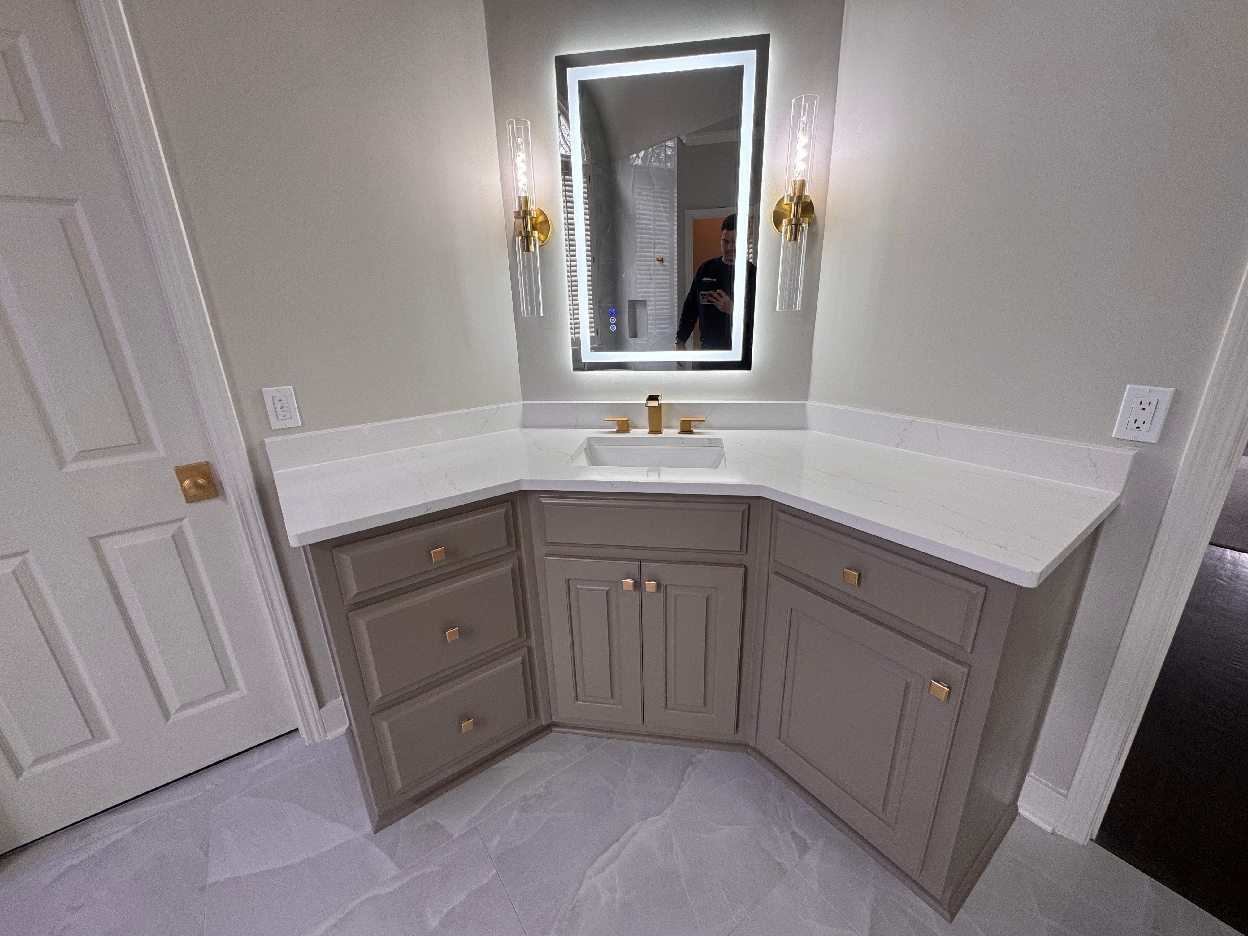 Master bathroom renovation by Prudencio