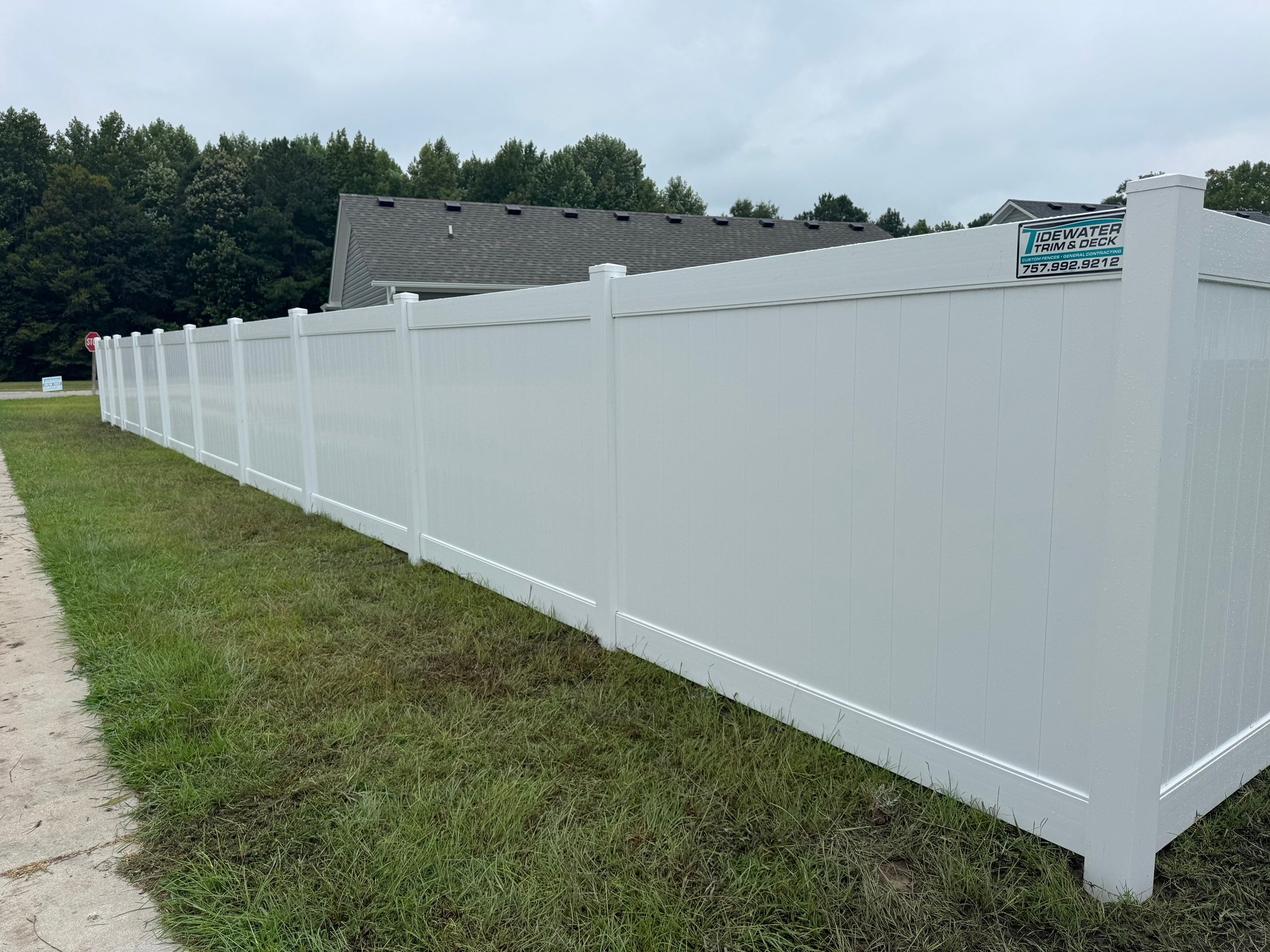 Modern Durability in Vinyl by Tidewater Fence