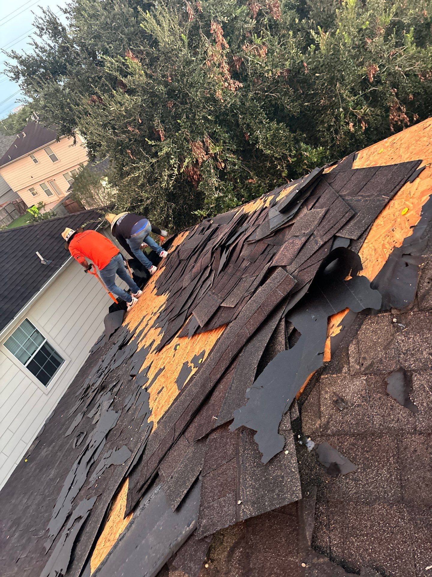 Residential Roofing Installation using Owen's Corning Duration (Lifetime) Shingles by Roof Repair Company