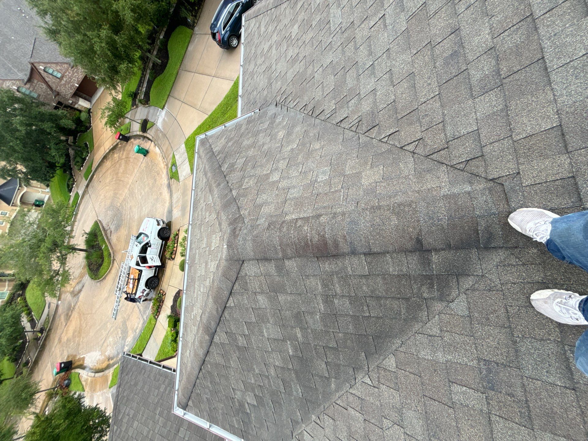 Residential Roofing Installation using Owen's Corning Duration (Lifetime) Shingles by Roof Repair Company