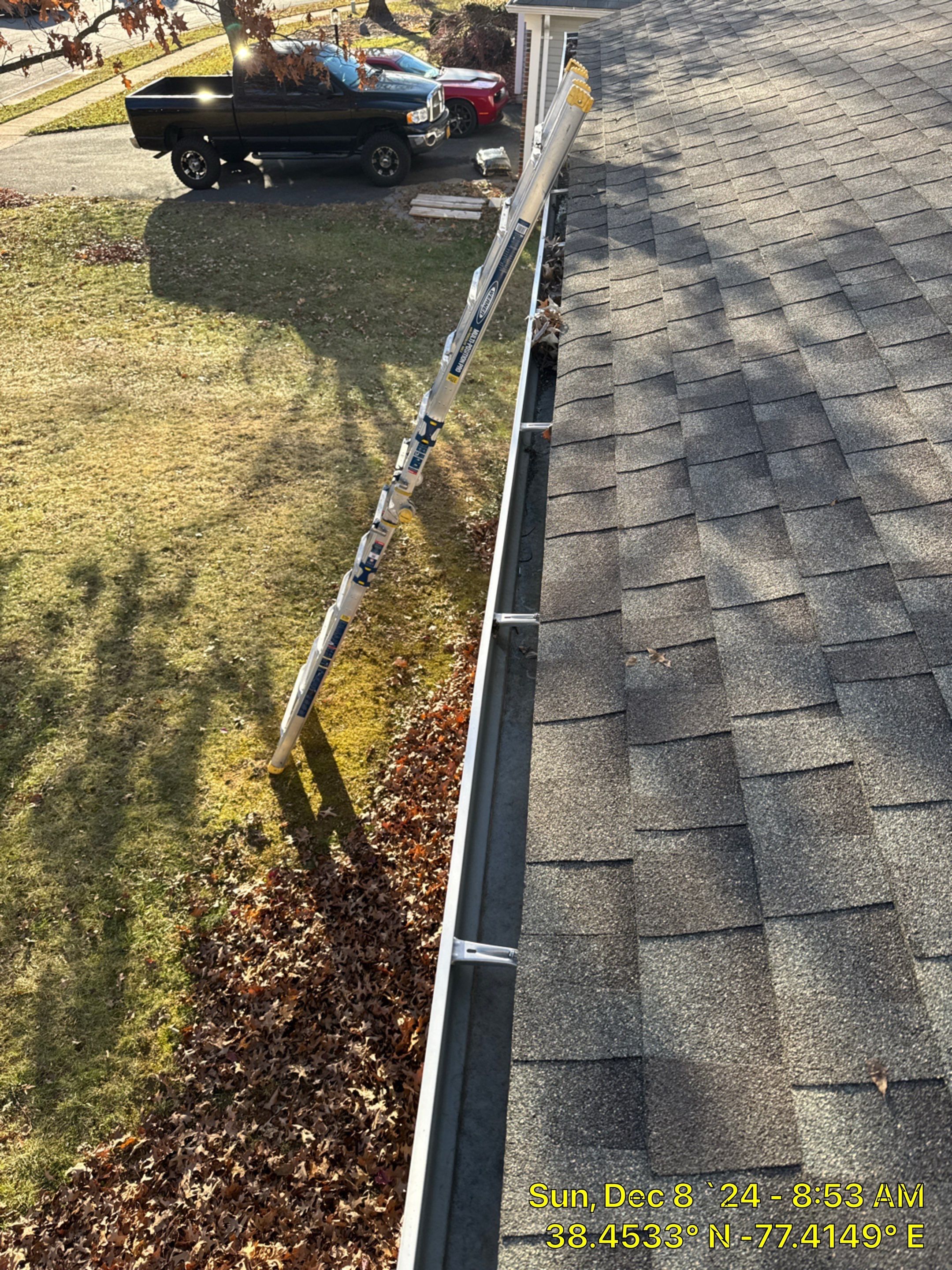 gutters guards using bulldog by La Bendicion Contruction Llc