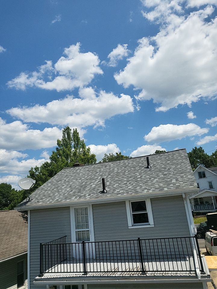ATLAS PINNACLE COLOR: COASTAL GRANITE by Eagle Eye Roofing
