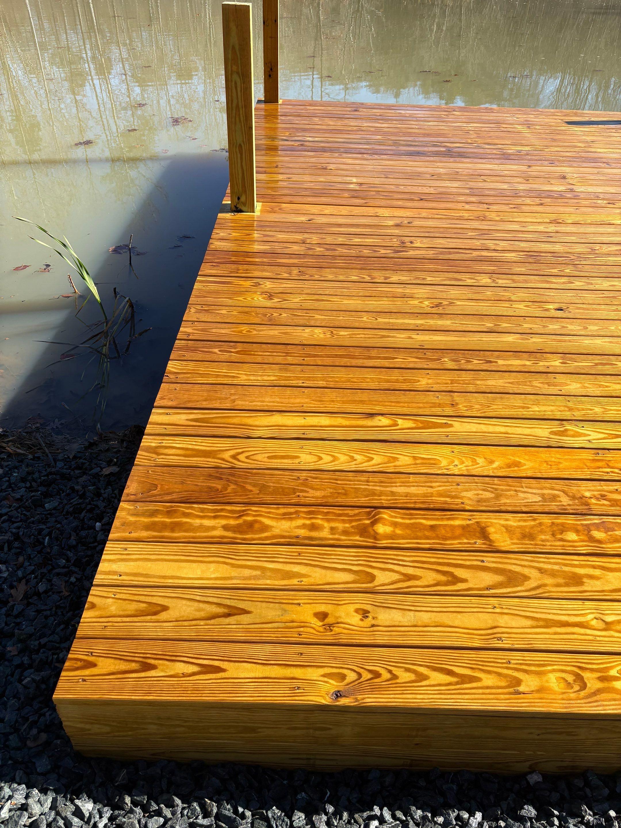 Wood Dock using Wood Sealant by DuraSeal