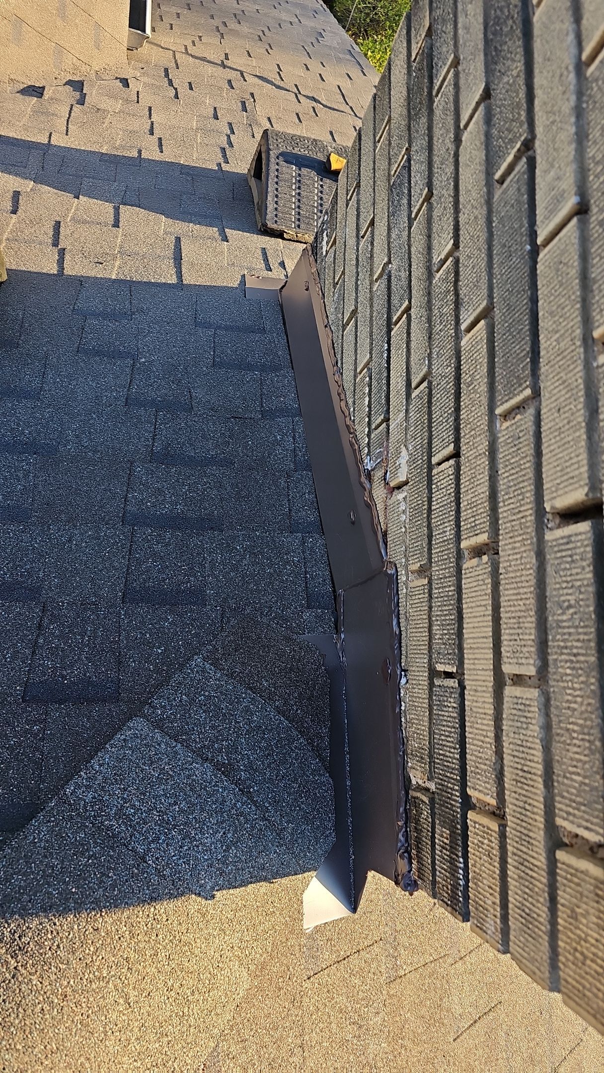 ATLAS PINNACLE COLOR: WEATHERED WOOD DRIP EDGE: MUSKET BROWN by Eagle Eye Roofing