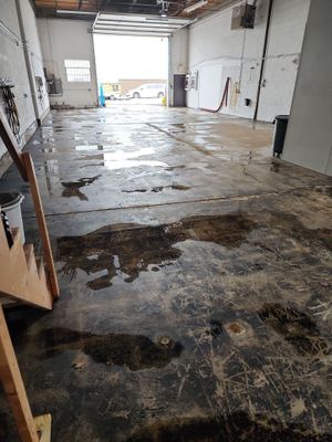commercial pressure washing using Hot water