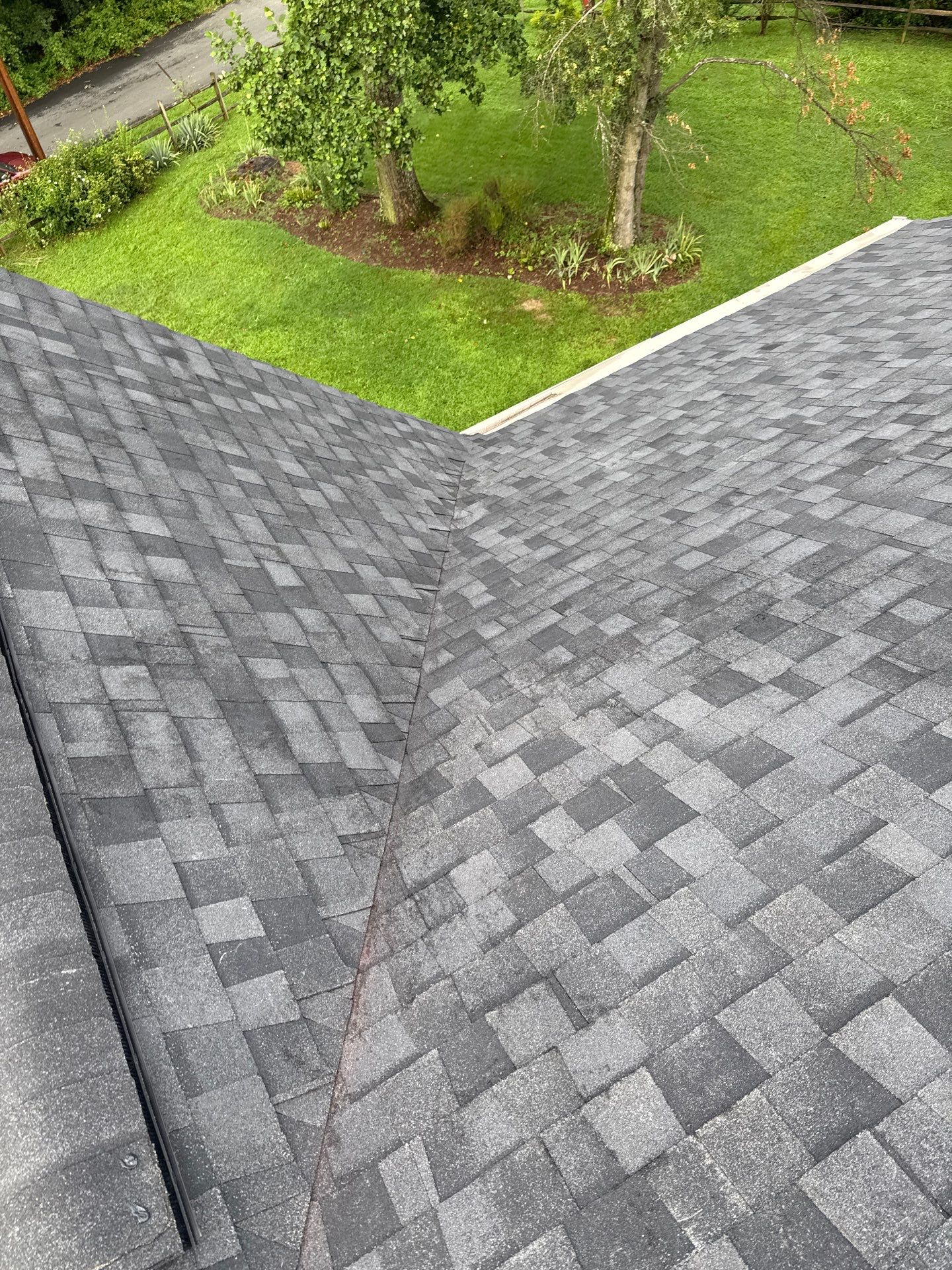 Lorton: Residential Roof with CertainTeed Landmark Pro in Max Def Moire Black by RM Banning, Inc.