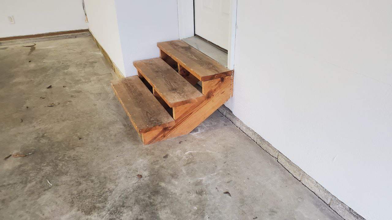 Shoreline Garage, Front Porch, & Back Porch Maroa by Loud Bros