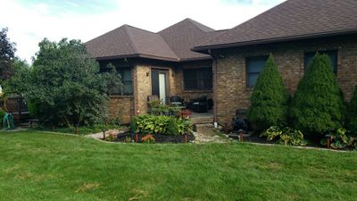 Atlas Pinnacle Pristine Scotchgard: Sienna Drip Edge: Musket Brown