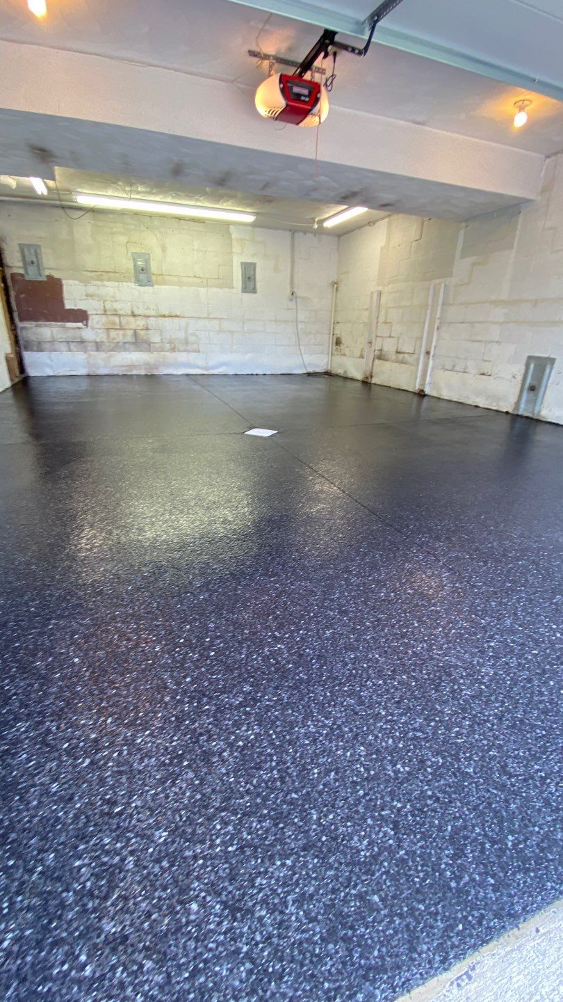 Carbon Garage Floor by Floors in a Day, Inc
