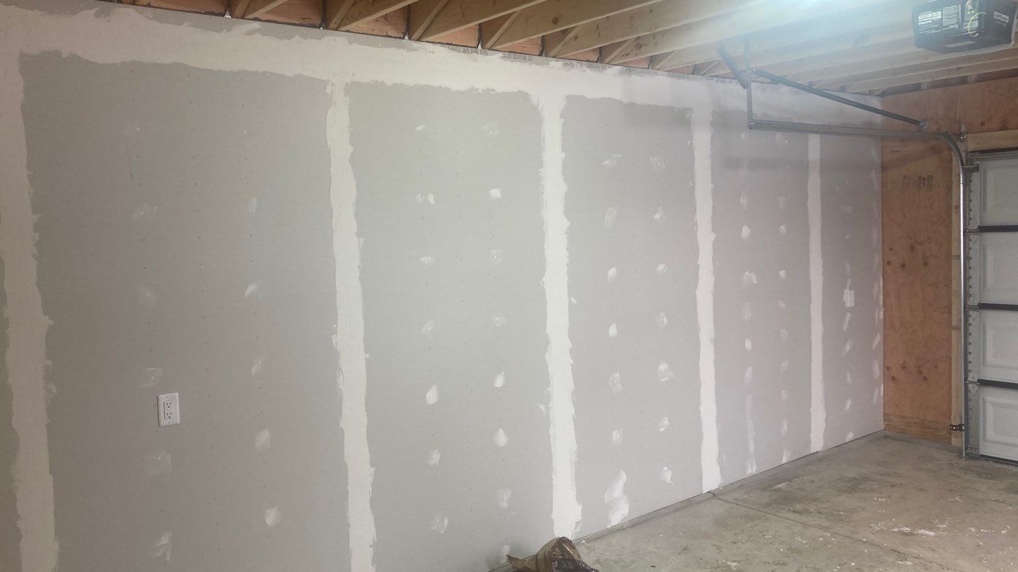 Garage by Ivy Lea Construction