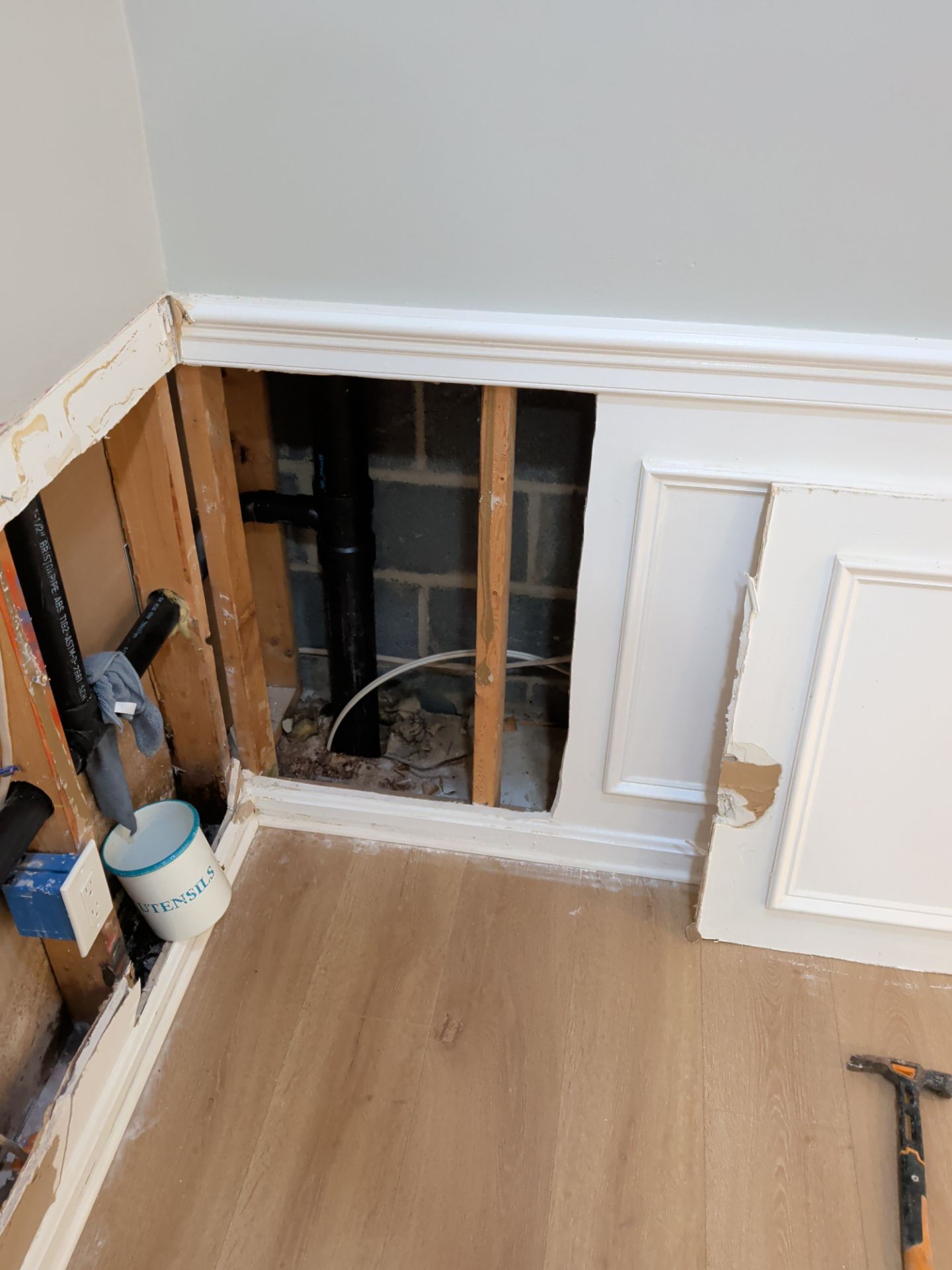Interior Leak Remediation and Drywall Restoration in Vienna by Contracting Bros Llc