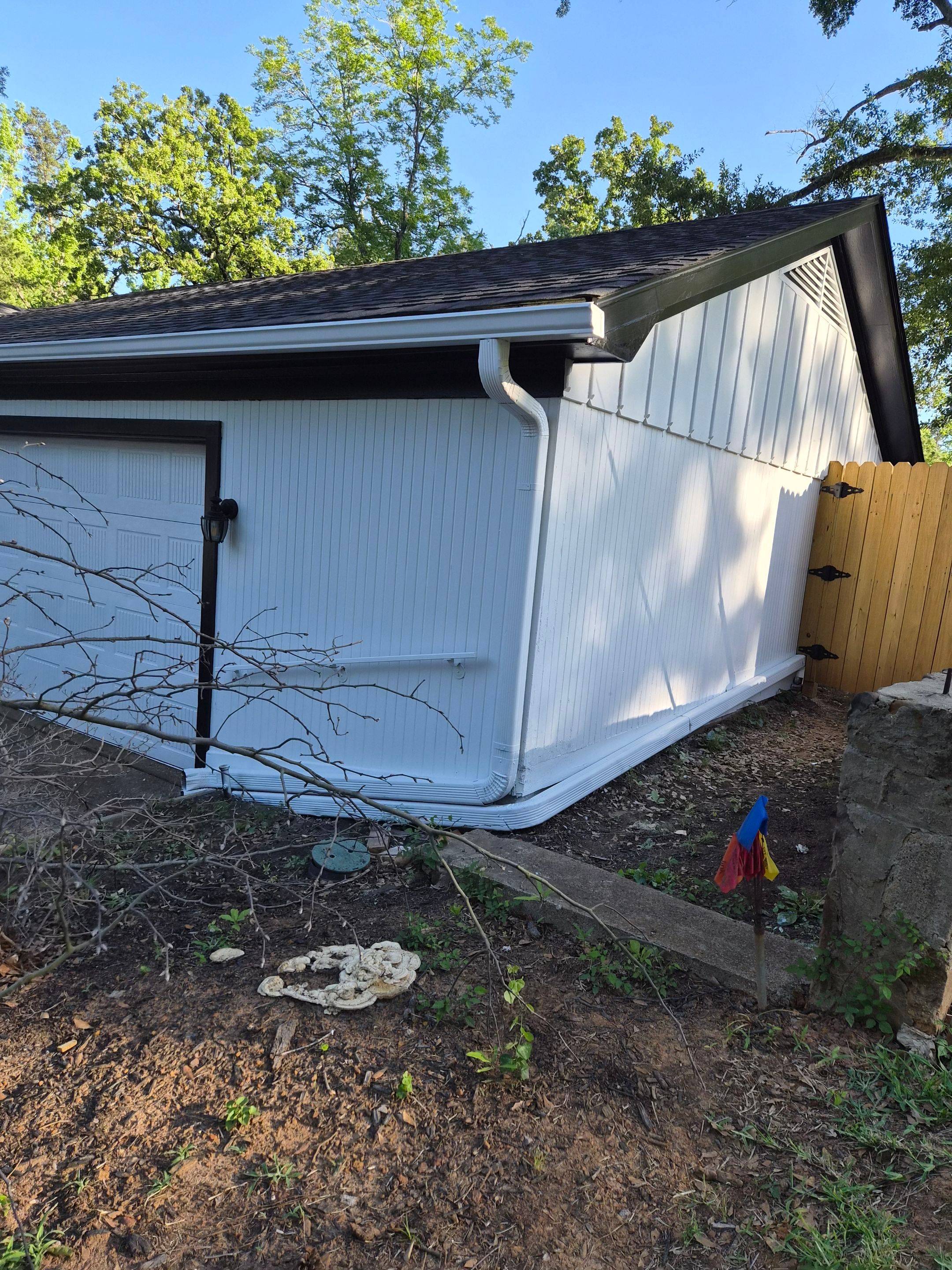From Gray to Modern White: Exterior Repaint in Tyler, TX by Quality Coats Painting