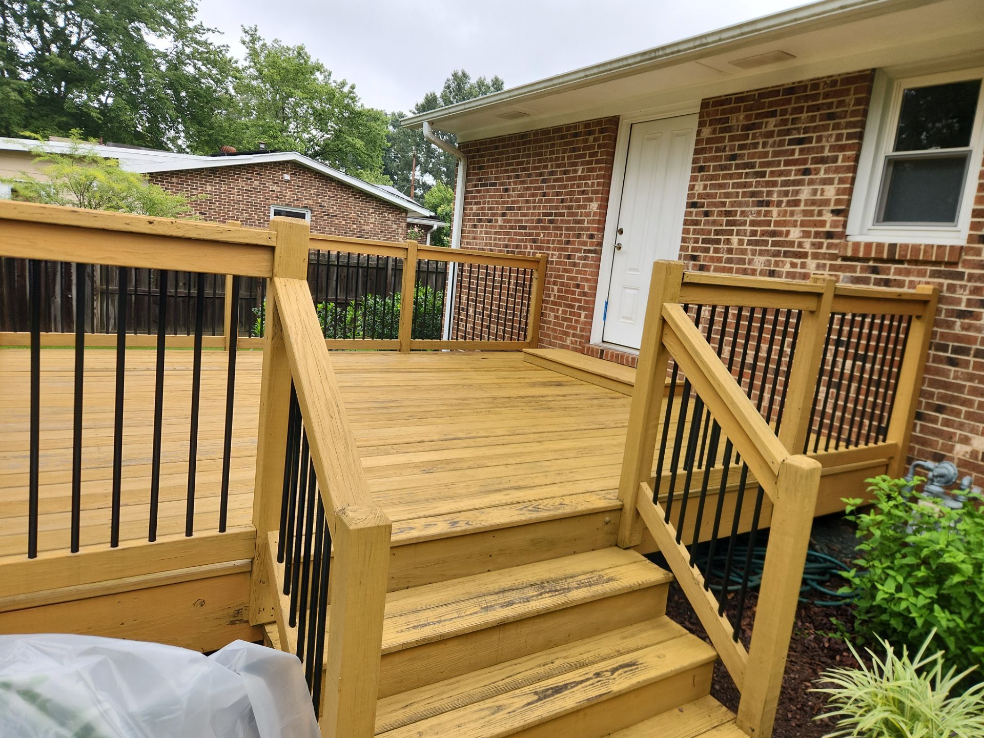 Wood Deck using Wood Sealant by DuraSeal