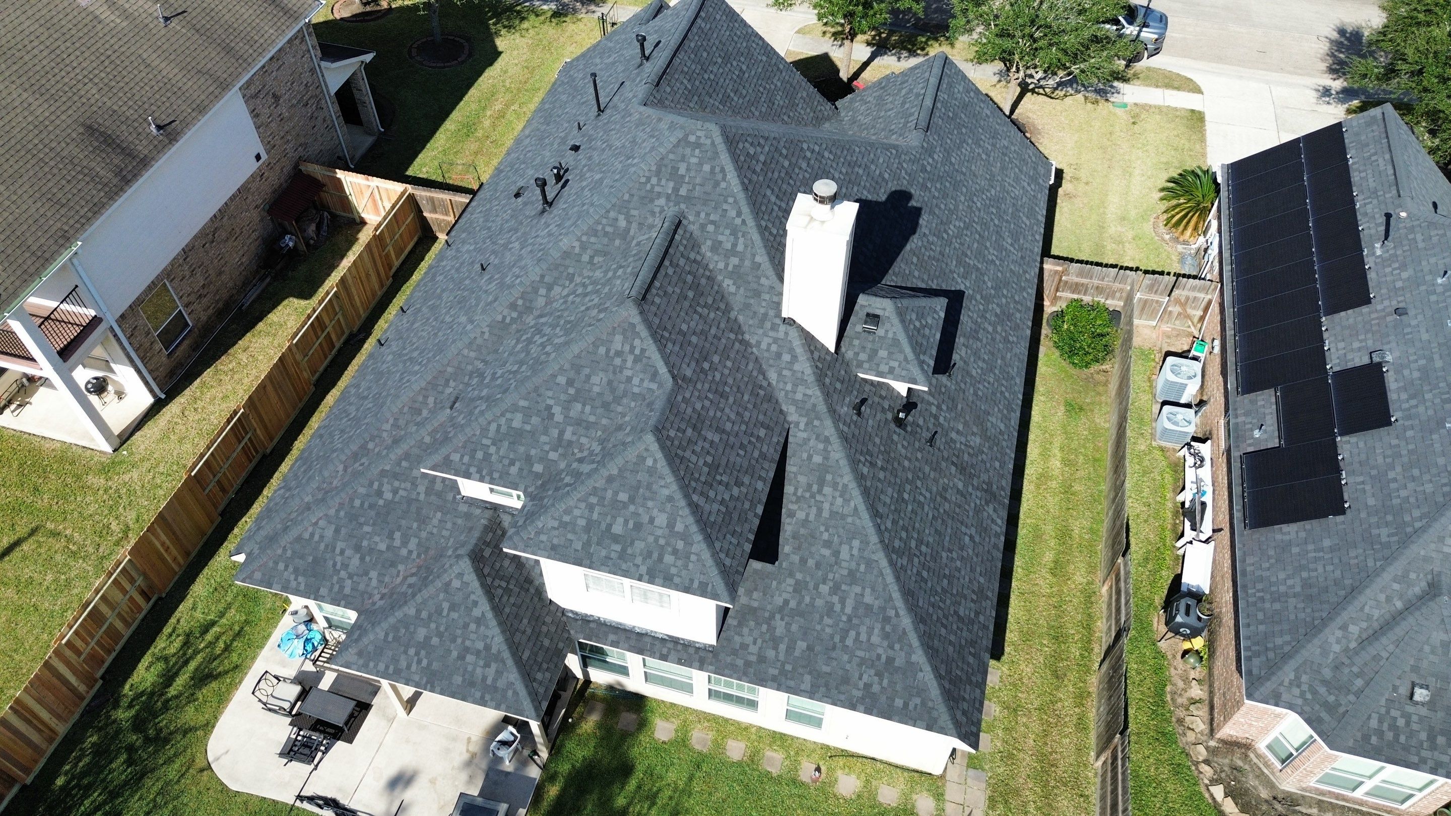 Owens Corning Duration Onyx Black by STX Roofing
