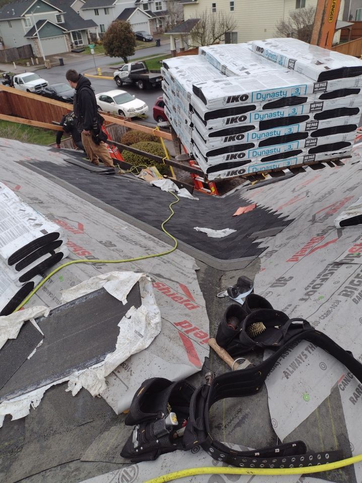 Residential Re-Roof in Albany Oregon by Orezona Building & Roofing Company, Inc.