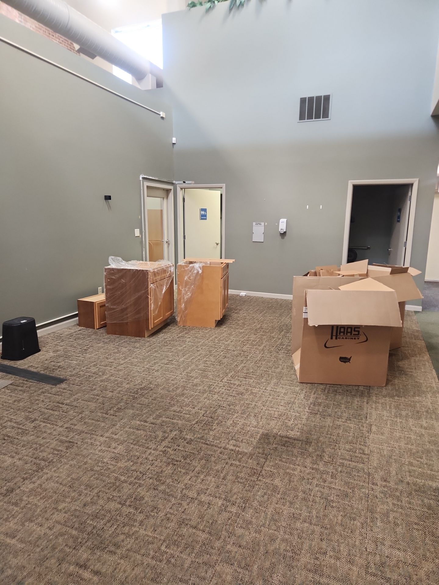 OFFICE CLEAN OUTS OF PEORIA, IL by Lance Property Preservation