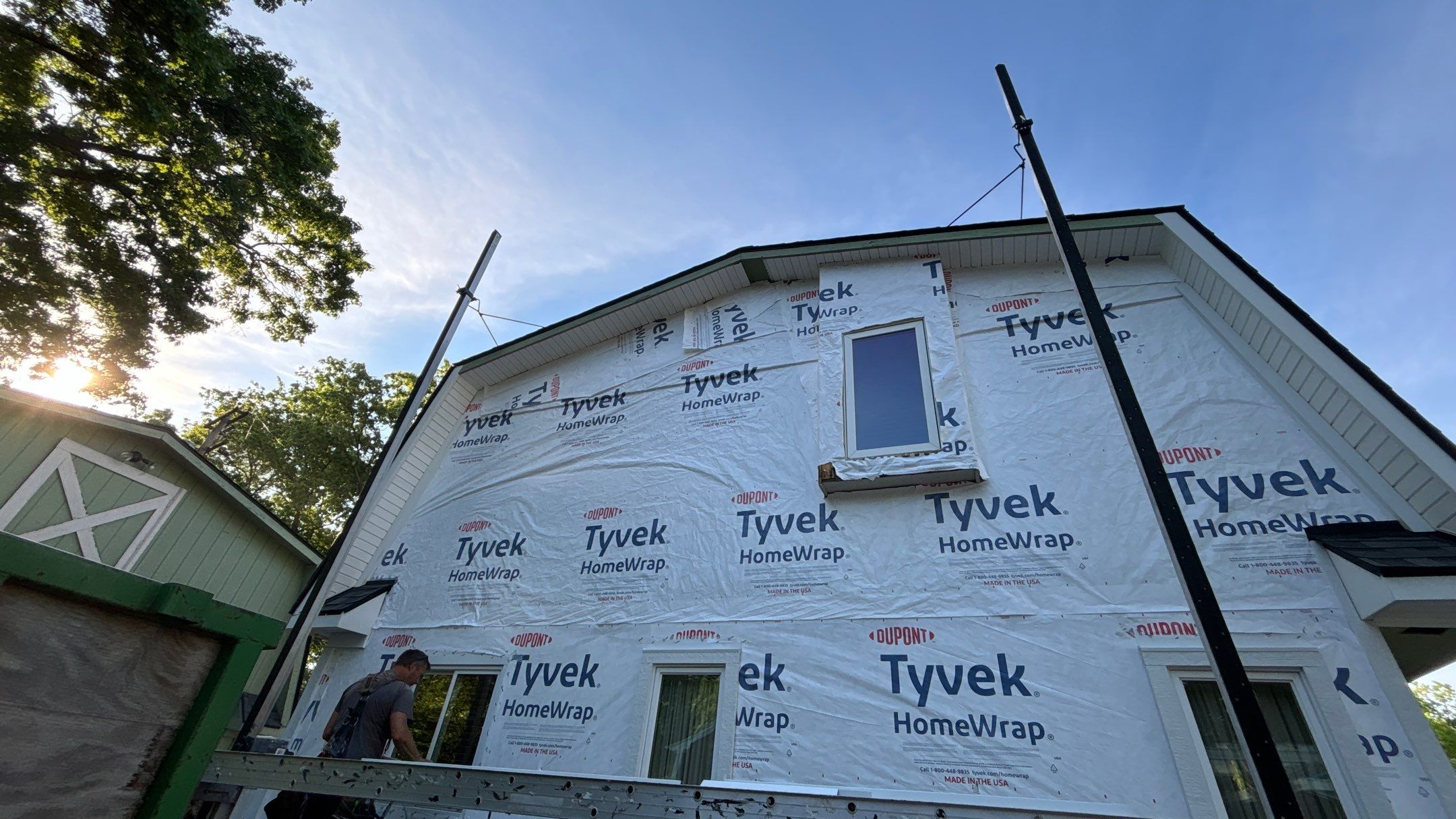 Siding Replacement using Hardie Plank S8 1/4" by 180 Contractors