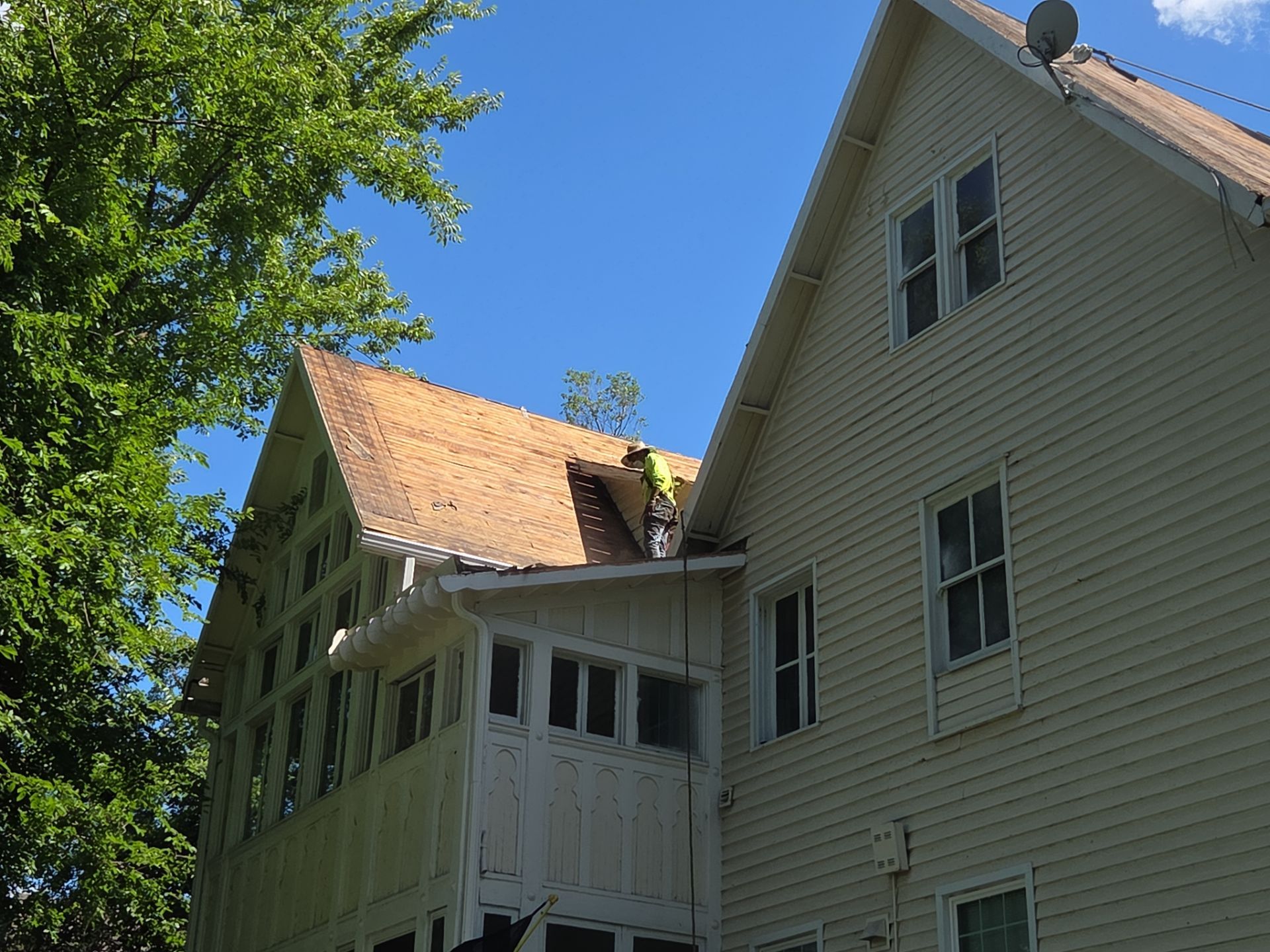 Premium Asphalt Shingle Roof Replacement | Ashland, KY by Mr. Roofer